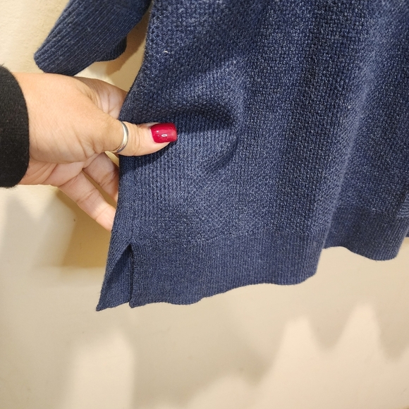 Chico's Blue 3/4 Sleeve Relaxed Blouse size 1 - Picture 5 of 13